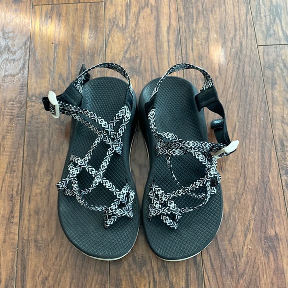 womens chaco size 9
